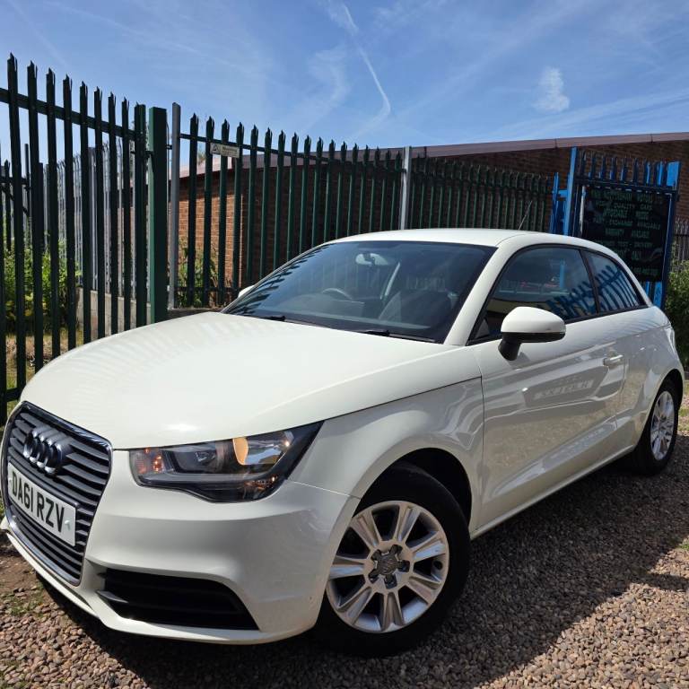 AUDI A1 SPECIAL EDITION 1.6 DIESEL 105 BHP LOW MILES 87K YEAR 2012 LONG MOT £20 ROAD TAX PER YEAR!!