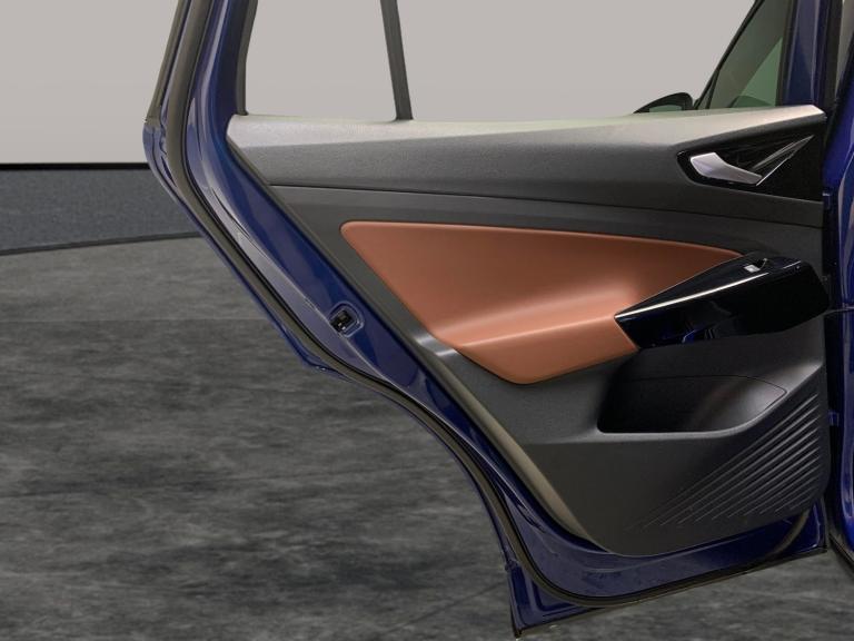 2022 Volkswagen ID.4 Pro Performance 77kWh Family SUV 5dr Electric Auto (204 ps) - HEATED STEERI ...