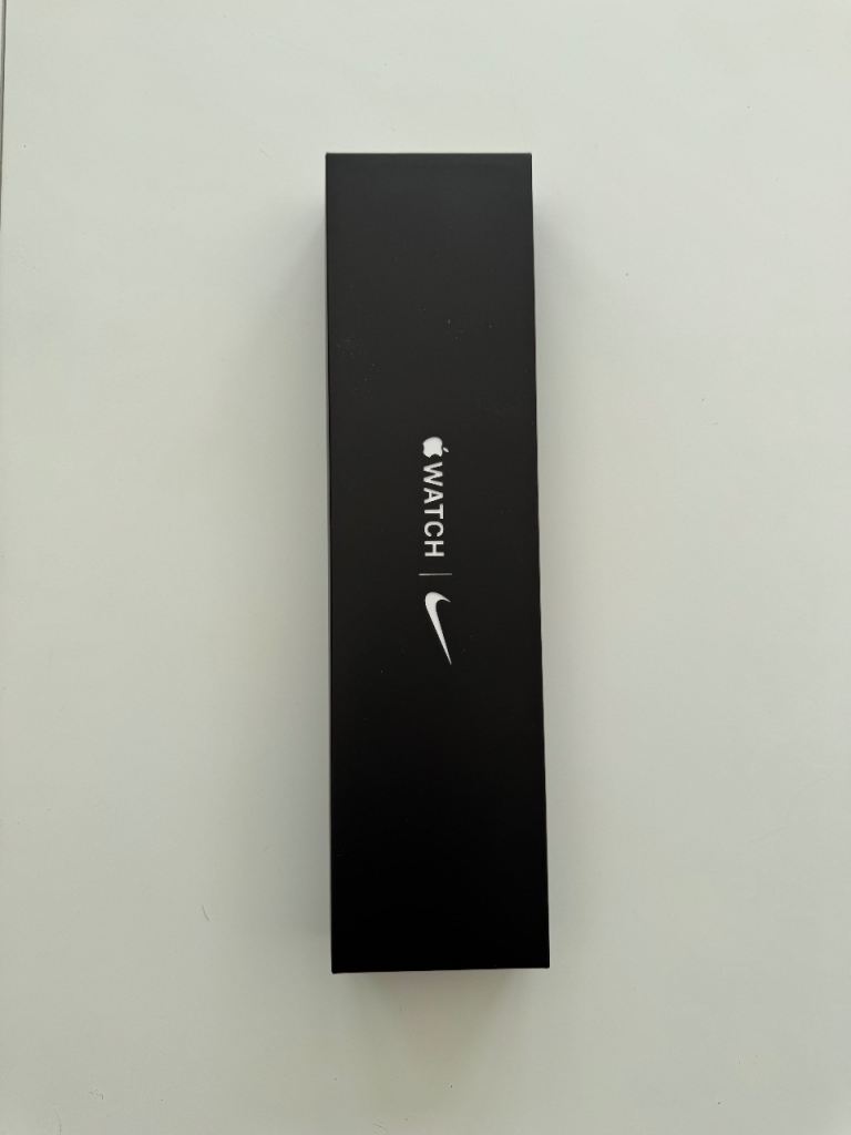 Apple Watch Series 4 GPS + Cellular Nike Edition