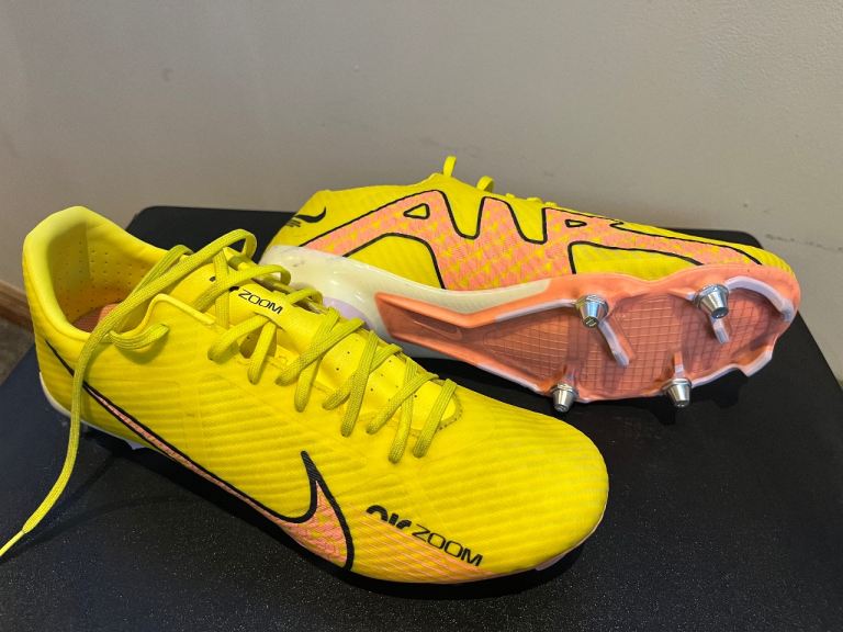 Nike Zoom Mercurial Vapor 15 Customised with aluminium studs, size 9