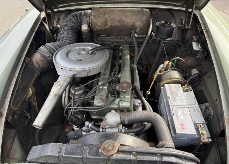 A CLASSIC 1965 HUMBER SUPER SNIPE LUXURIOUS CLASSIC CAR