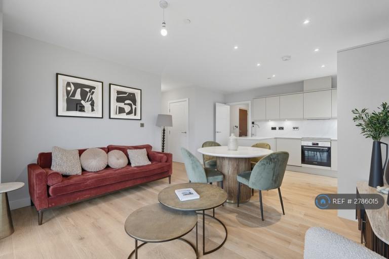 2 bedroom flat in Amity Grove, London, SW20 (2 bed) (#2786015)