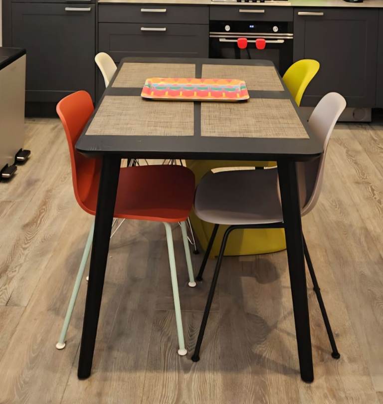 Modern Dining Table - Great Condition!