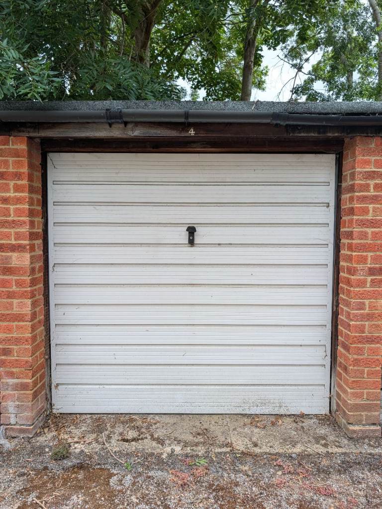Secure Garage + Parking Space, SE20 8AP – Near Crystal Palace