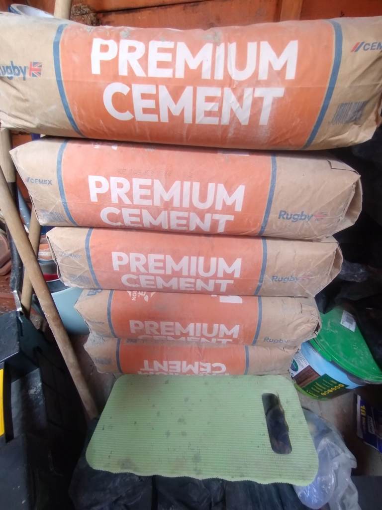 5 x 25kg Bags of Cement