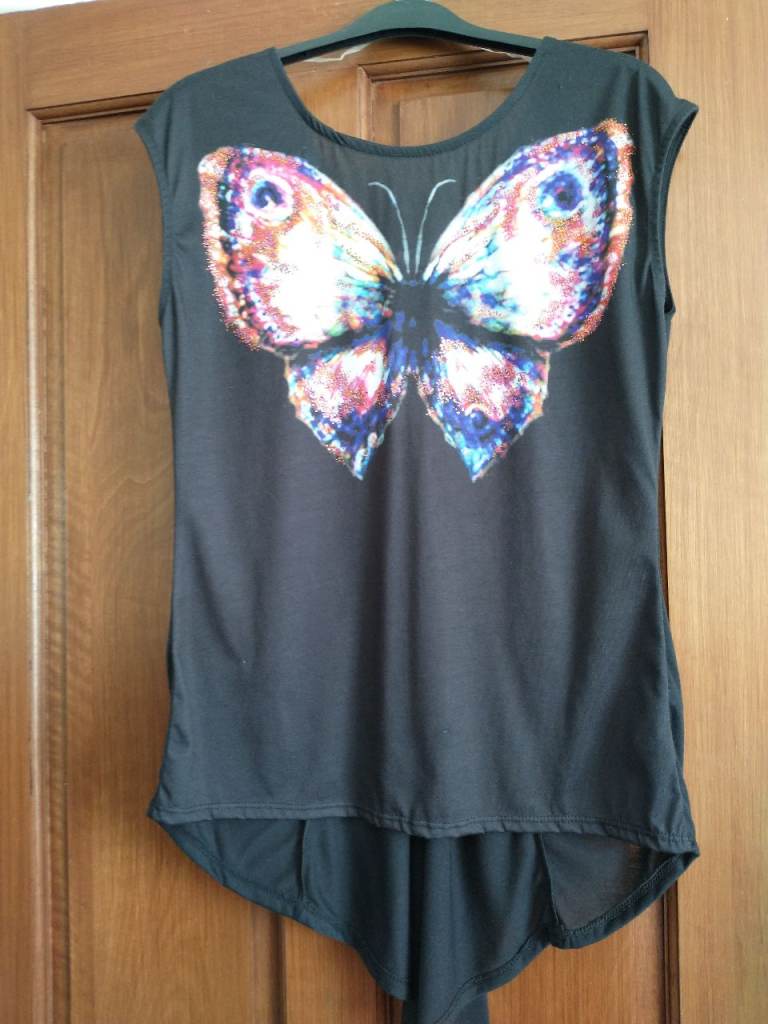 GIRLS' TOP - AGE 12/13. COOL, FLOATY 3/4 LENGTH PARTY TOP. NEW COND. UNWORN.