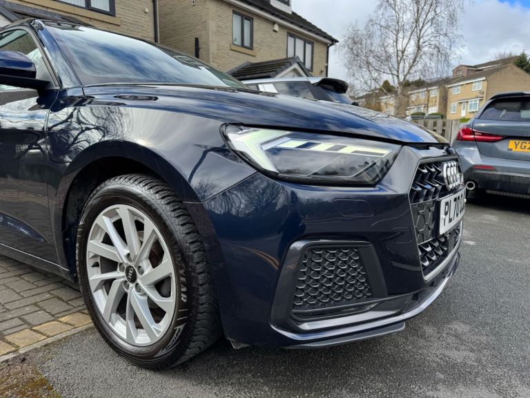 Audi, A1, Hatchback, 2020, Semi-Auto, 999 (cc), 5 doors