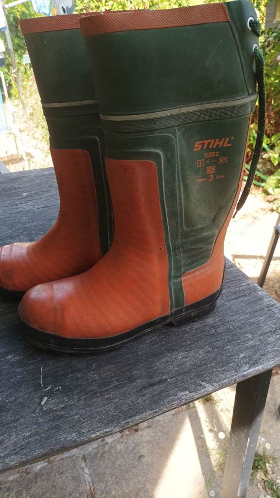 Stihl safety boots class-3 size; uk- 42 - 8 1/2