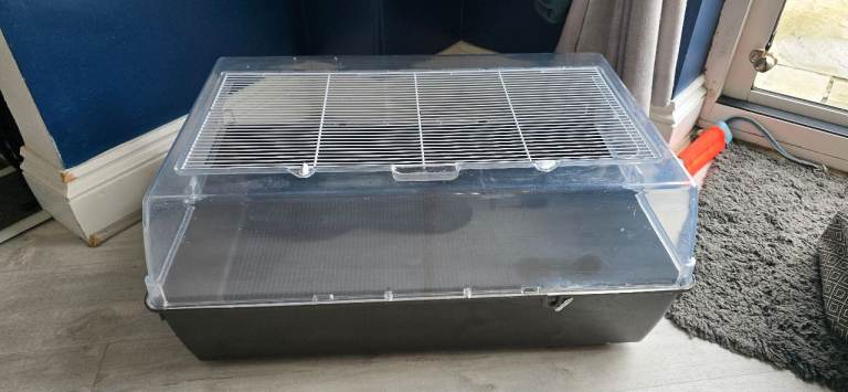 Small pet cage W70 x D45 x H30 cm