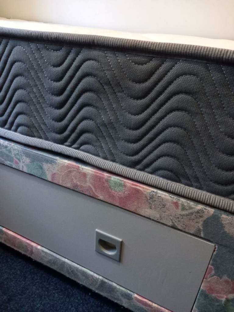 Free single bed with mattress