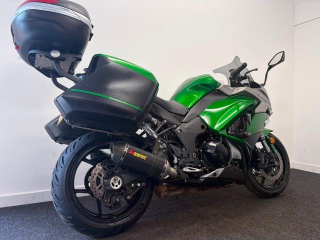 KAWASAKI ZX 1000 WJF ** DUEL AKROPOVIC EXHUST - FULL LUGGAGE