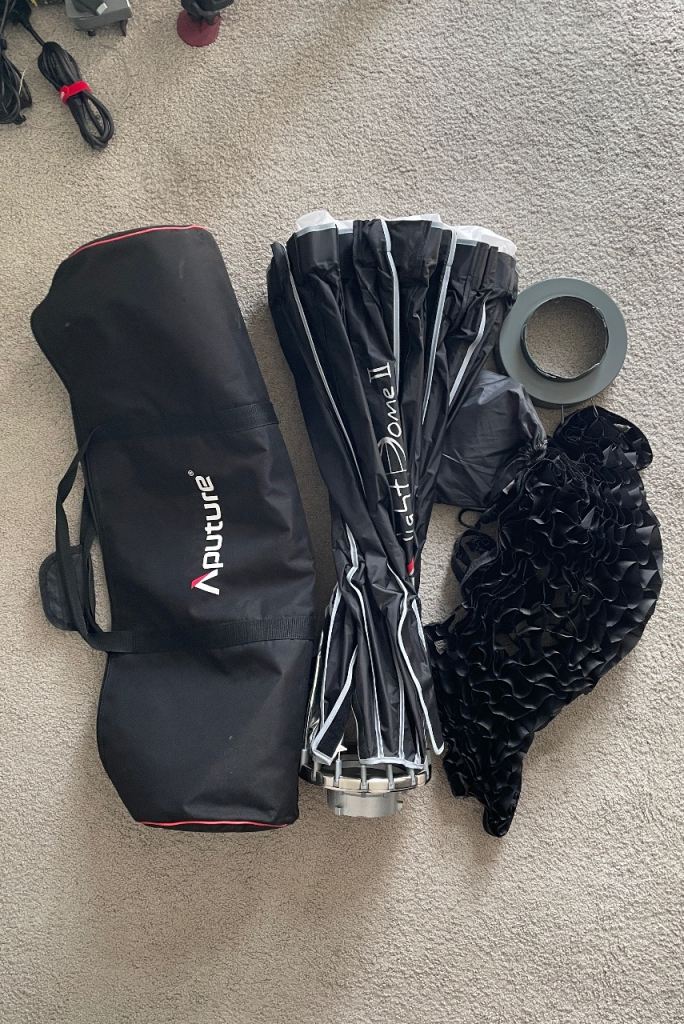 Aputure Light Dome II Softbox with Carry Bag – Good Condition