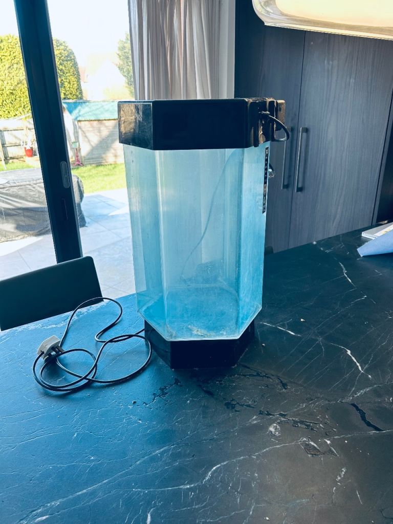 2ft tall fish tank used