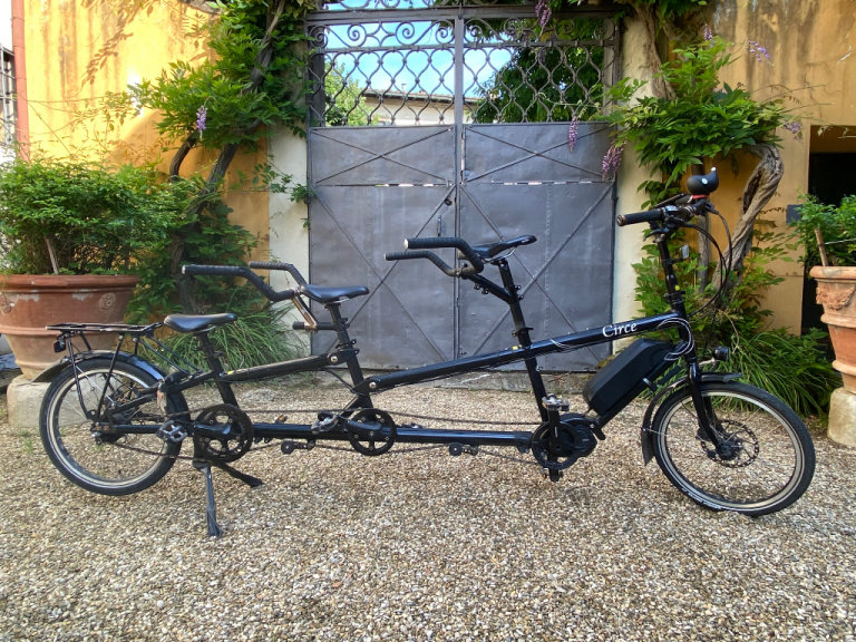 Circe Helios Triplet: Electric Tandem for three persons.