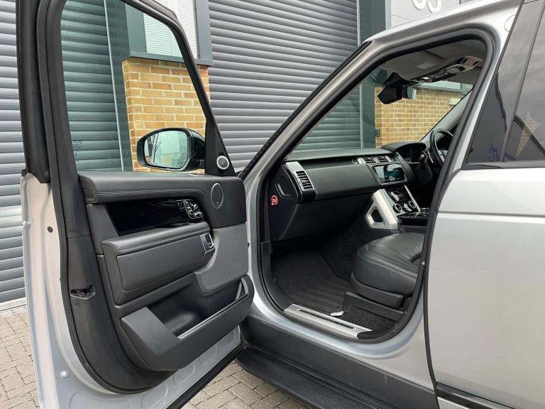 2018 Land Rover Range Rover 4.4 SDV8 Autobiography 4dr Auto ESTATE Diesel Automatic