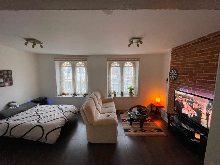 Studio Flat Available For Rent