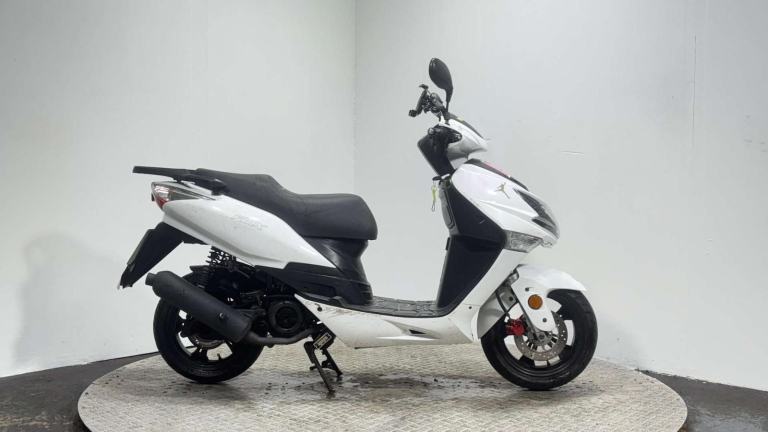 Lexmoto FMX 2015 RUNNING PROJECT SCOOTER SPARES OR REPAIR LEARNER BIKE 125CC