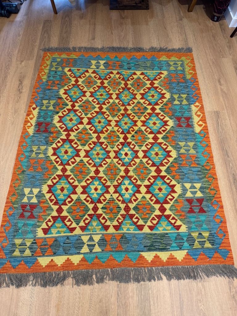 Luxurious handmade Kilim rug 200x150 cm