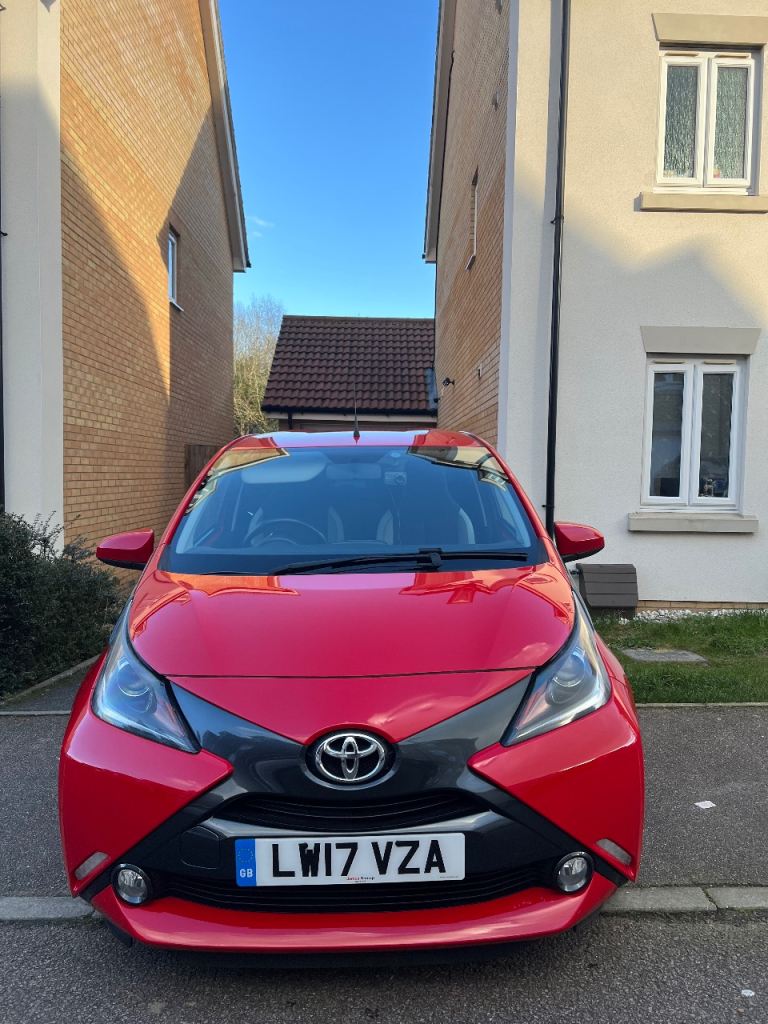 Toyota, AYGO, Hatchback, 2017, Semi-Auto, 998 (cc), 5 doors