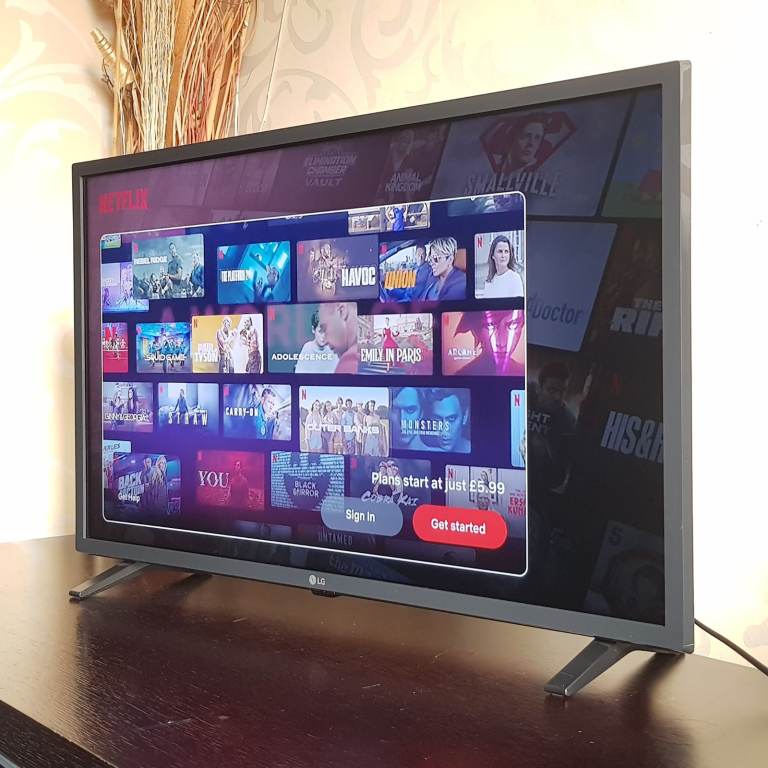 LG 32 SMART TV Full HD - Netflix, Disney, Prime, YouTube