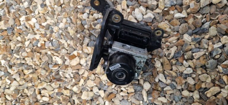 Vauxhall 06-13 Zafira ABS Pump And Module Unit GM 13246534 BE GM 13214939