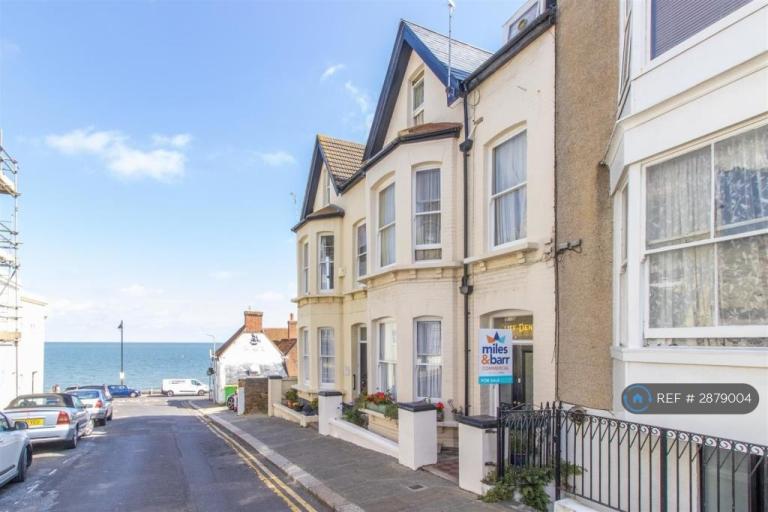 1 bedroom in East Street, Herne Bay, CT6 (#2879004)