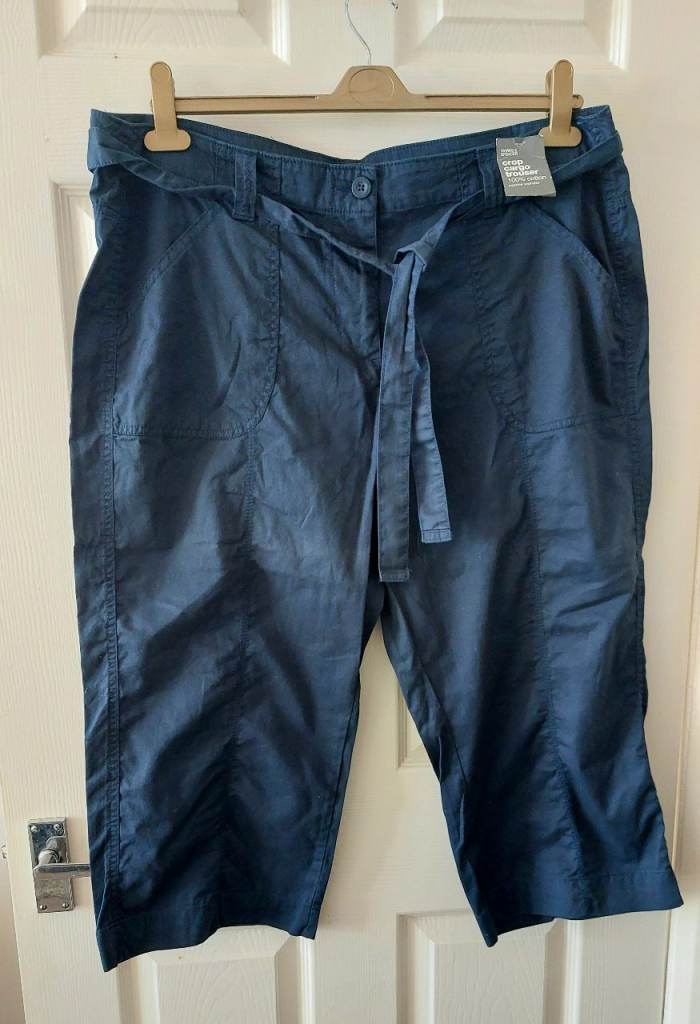  M&S  Navy crop Cargo Trousers 100% cotton UK 18 original tags 