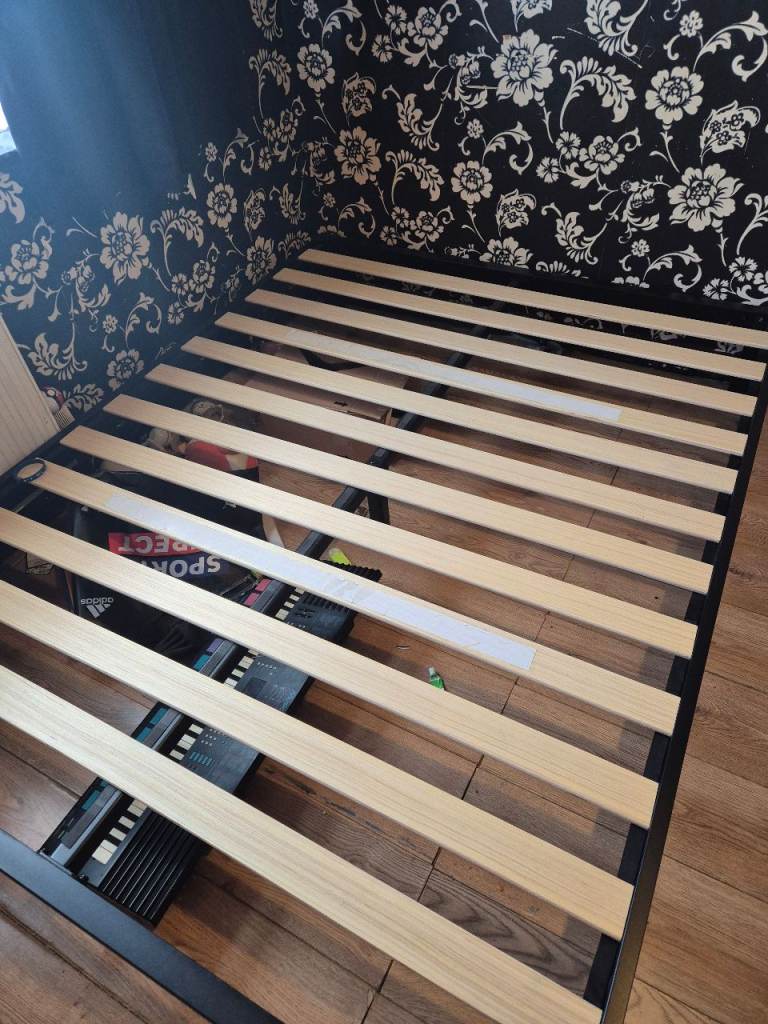 Free!! Kingsize bed, frame mattress and headboard 