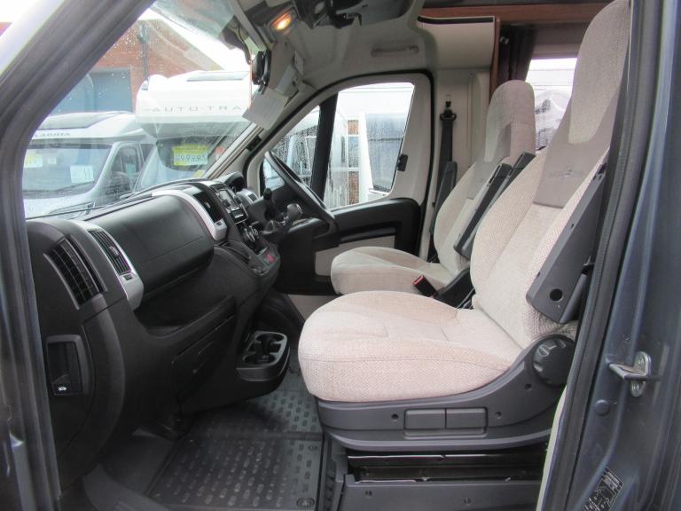 Auto Trail Tracker FB