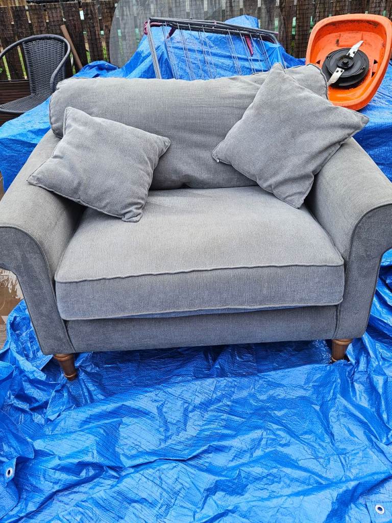 Free Sofa 2 seater with cuddle chair