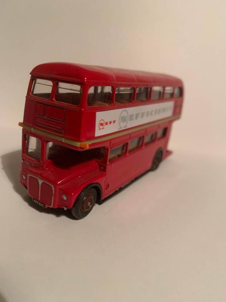 SCALE MODEL BUS Iconic LONDON ROUTEMASTER