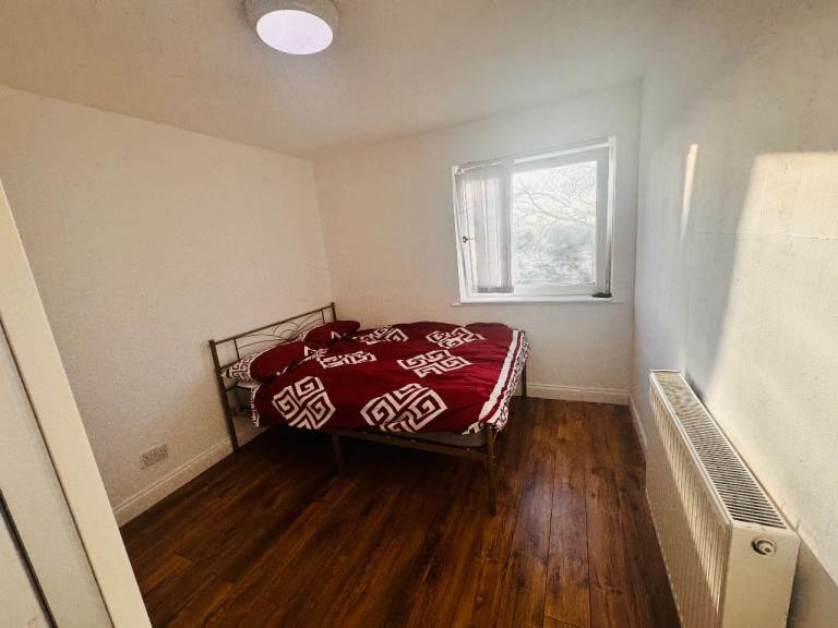 Spacious and Cosy Double Rooms for Rent in - SS16 4NA