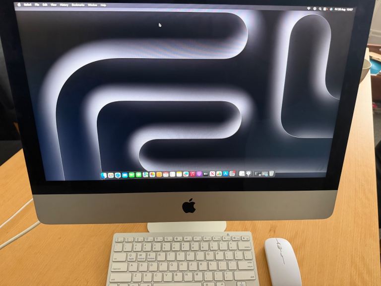 Apple iMac 21.5” FHD Retina, 1TB with full Microsoft Office 2024 & Apple Logic Pro 11