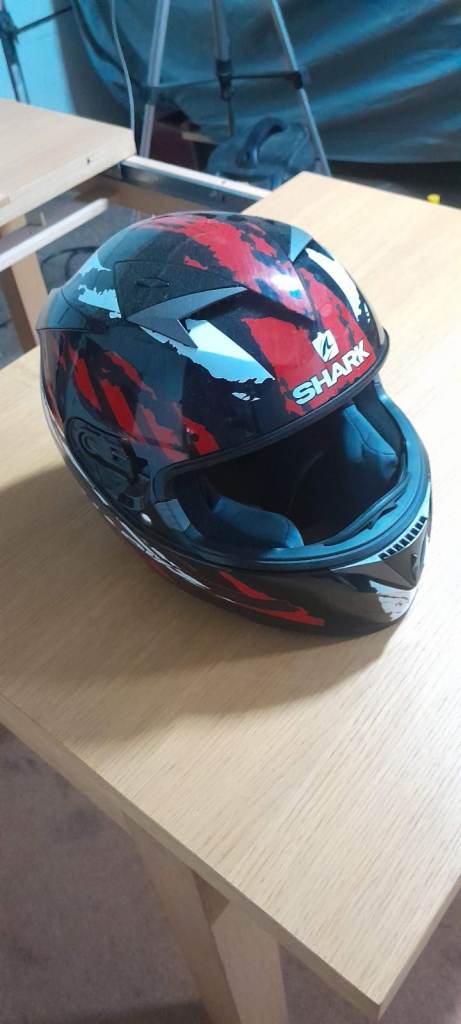 Shark full face crash helmet. 