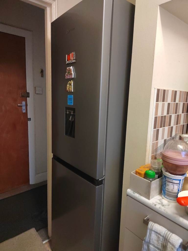 Frost Free Fridgemaster Referigerator only 3.5 years old as moving out 
