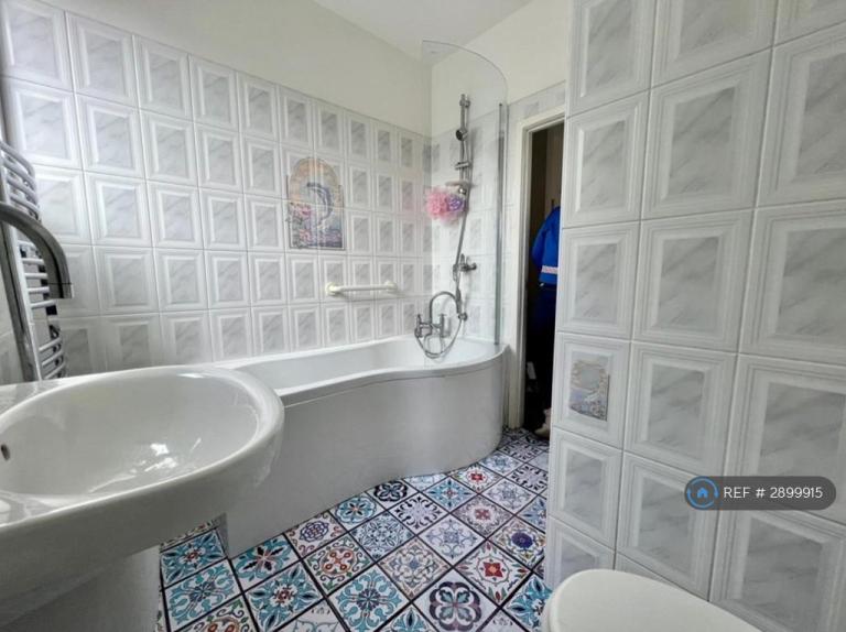 3 bedroom house in Downham Road, Sheffield, S5 (3 bed) (#2899915)