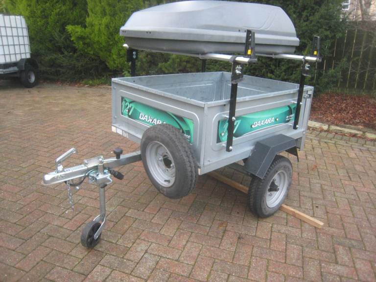 Daxara 127 trailer, Jockey wheel. spare wheel.Roof box,loadbars,shock absorbers