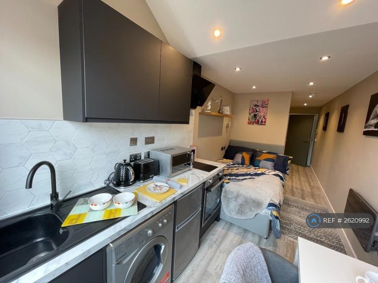 Studio flat in Broad Street, Nottingham, NG1 (#2620992)