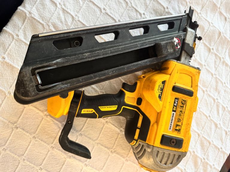 DeWalt DCN692 XR Brushless First Fix Nail Gun