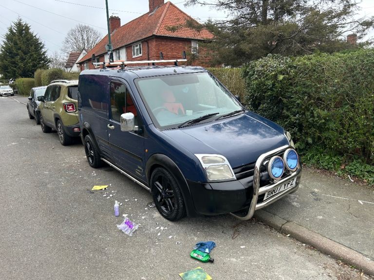 Transit connect 1.8 £500 no less 