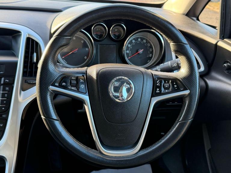 2014 Vauxhall Astra 1.7 CDTi ecoFLEX SRi Euro 5 (s/s) 5dr HATCHBACK Diesel Manual