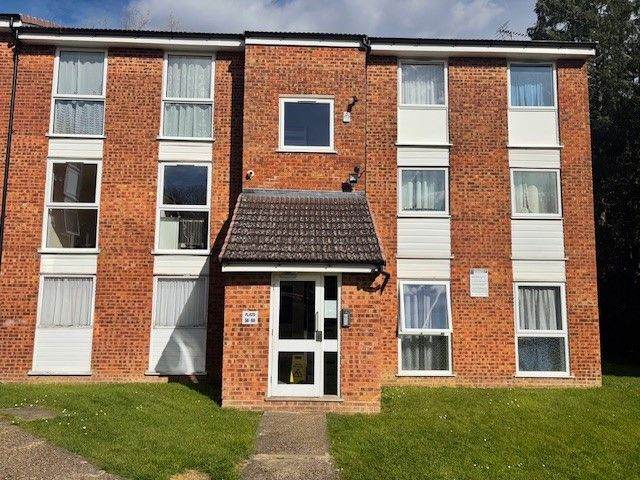 Spacious 2-Bedroom Flat in Desirable Harpenden Location – £1,500 PCM