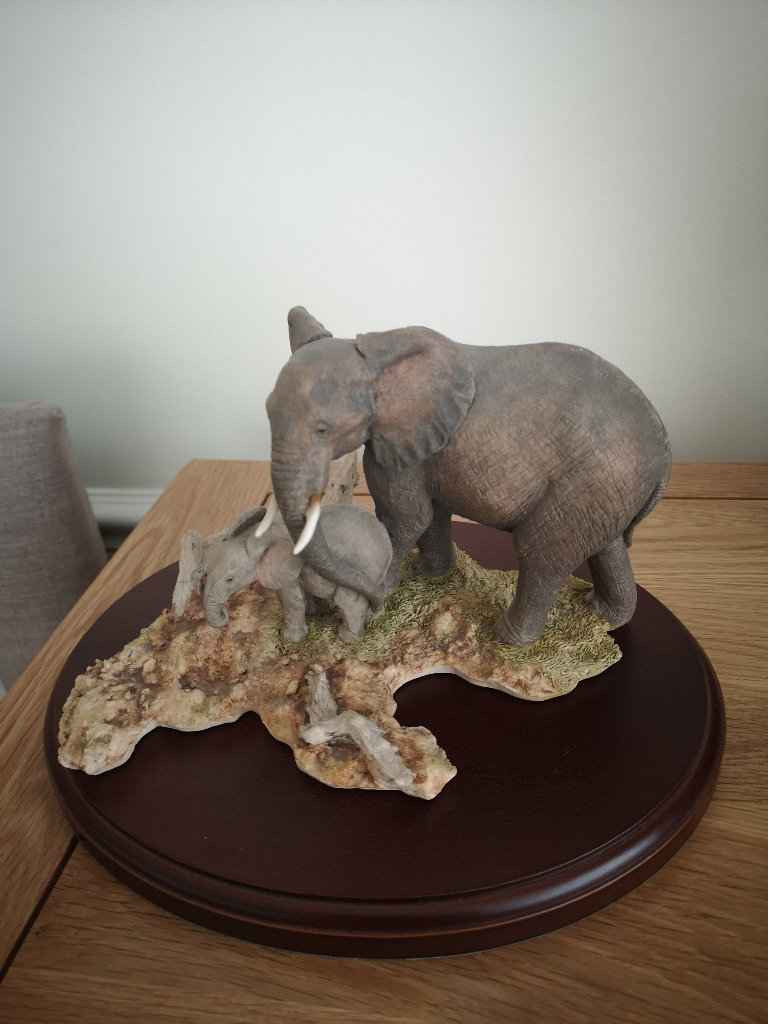Sherratt and simpson elephant family sculpture 