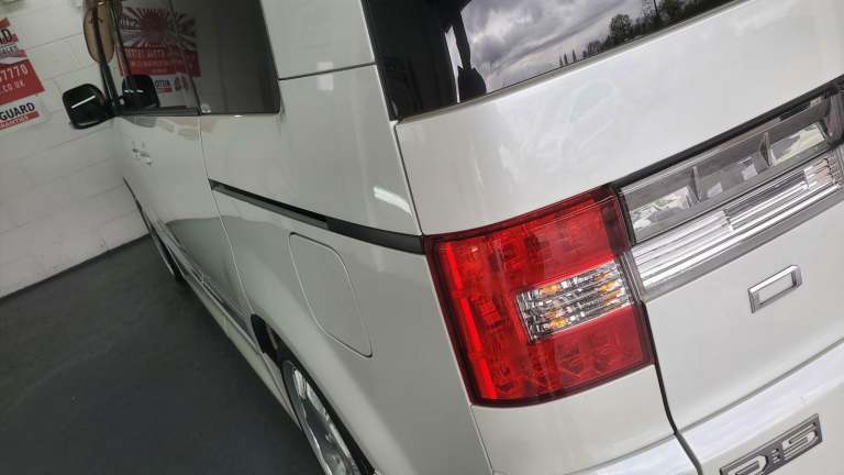 Mitsubishi delica d5 2.4 auto petrol 4x4 7 seats fresh japanese import 20 alloy