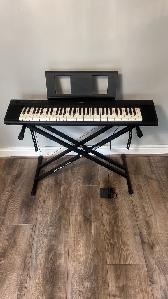 Yamaha NP-12 Keyboard for Sale