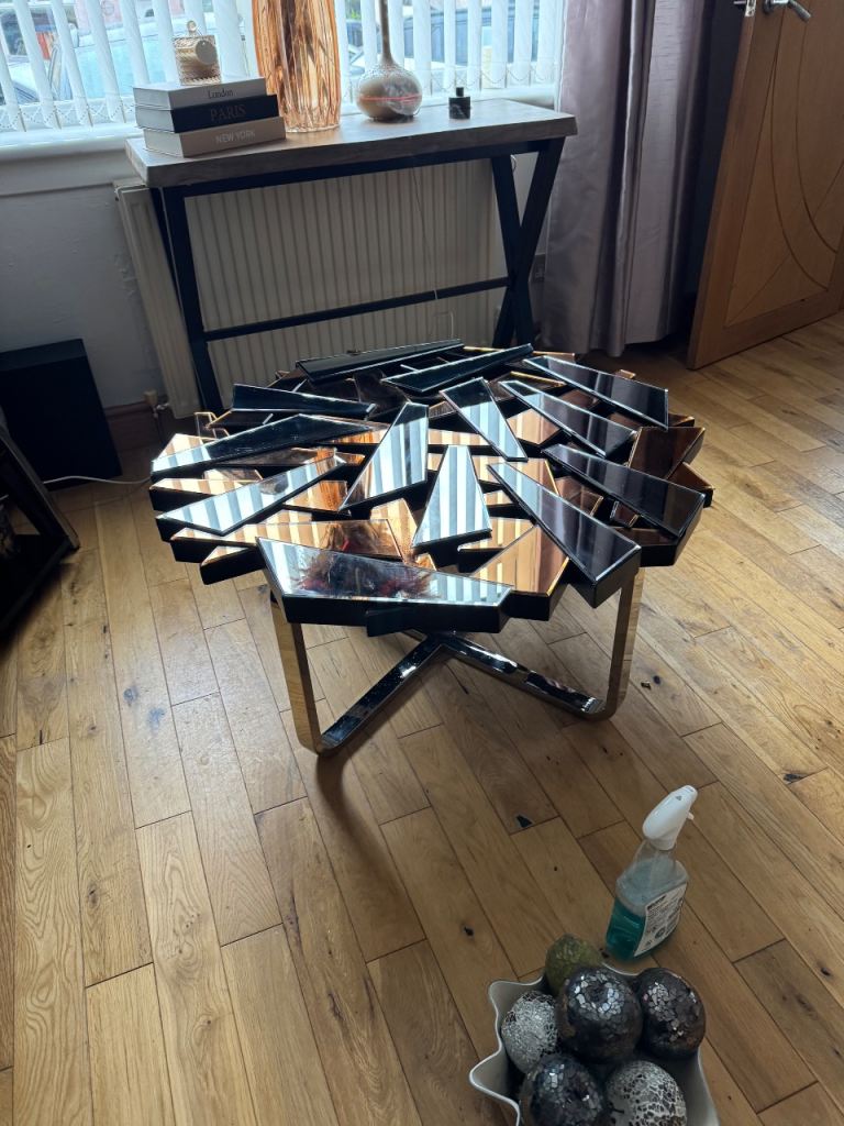 Unique Mirrored Coffee Table – Good Condition
