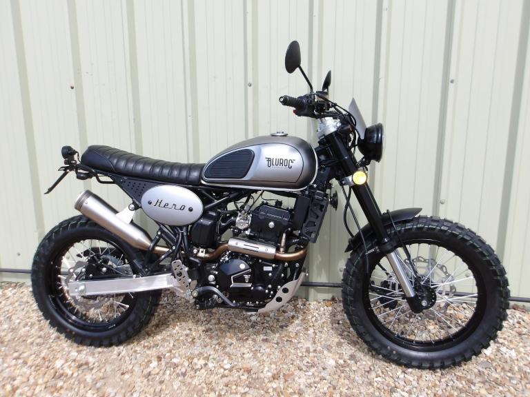Bluroc Hero 250 Brand New, 2 Year Warranty, Retro Naked Scrambler 
