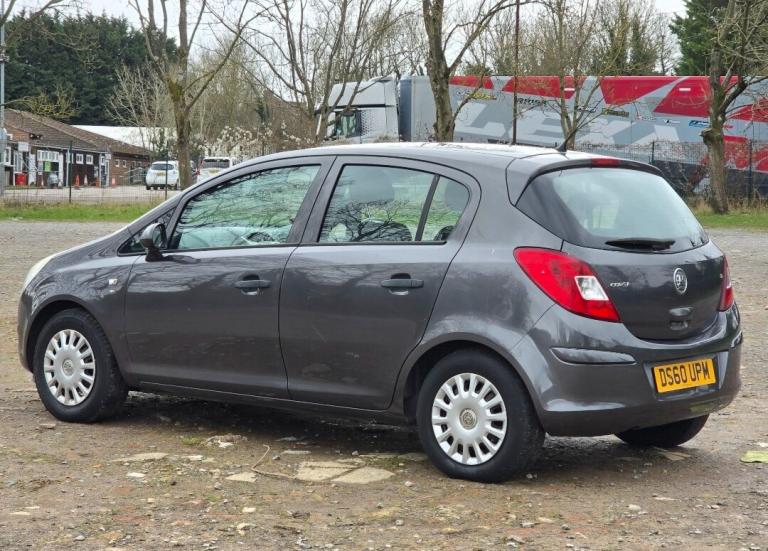 VAUXHALL CORSA 1.2 PETROL MANUAL IN TOP CONDITION. MOT AUG 2026. SERVICE HISTORY