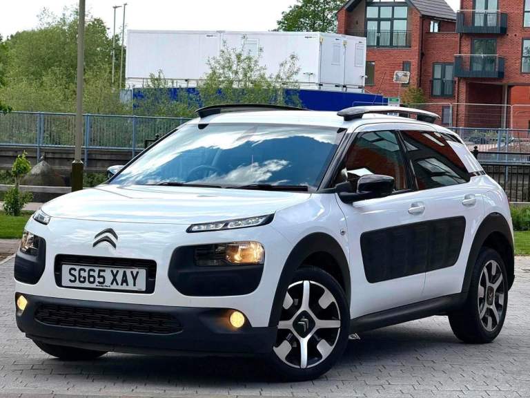 Citroen, C4 CACTUS, Hatchback, 2015, Manual, 1199 (cc), 5 doors