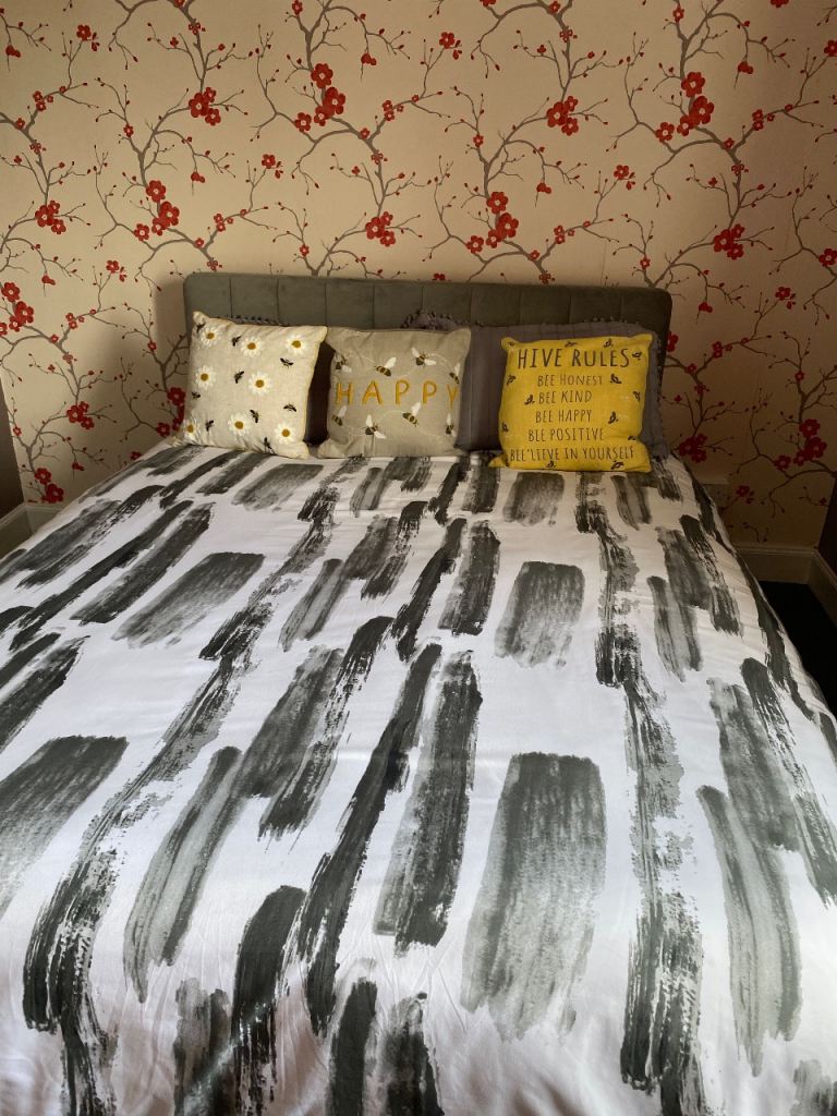 Double bedroom available to rent. 